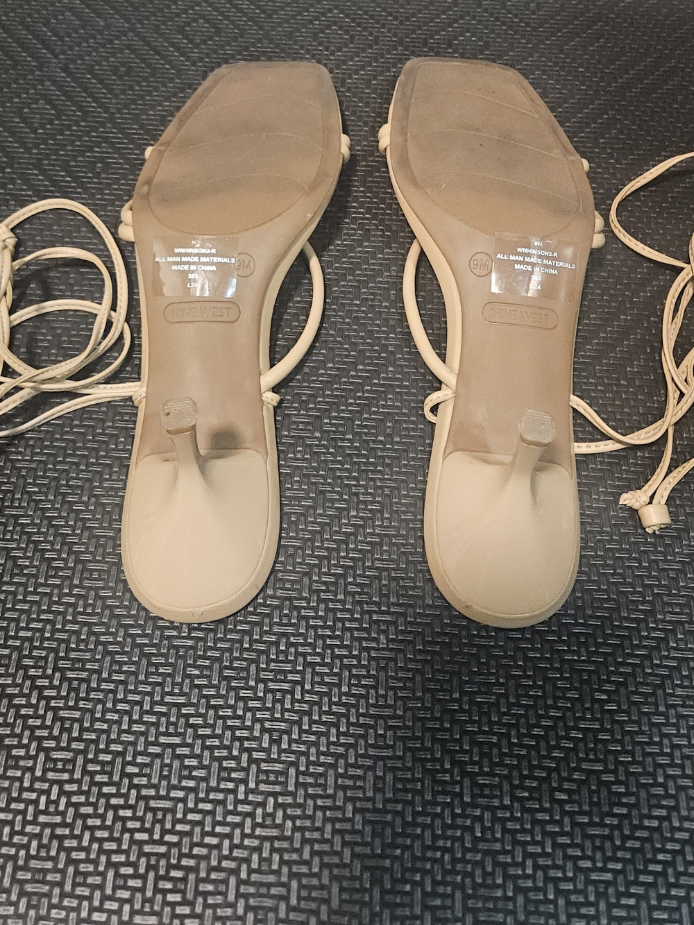 👡 Nine West Strappy Ankle Wrap Kitten Heel Sandals in Nude Size 9 - Picture 6 of 6